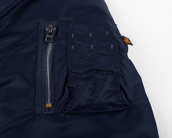 ashland_navy_detail_sleeve