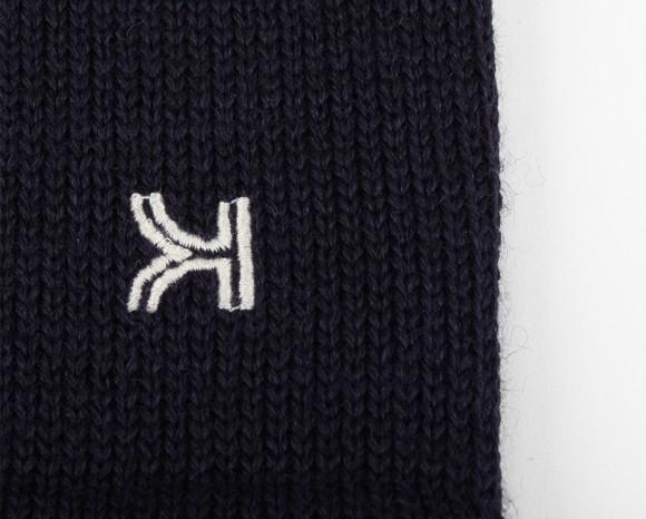 newport_navy_detail_embroidery