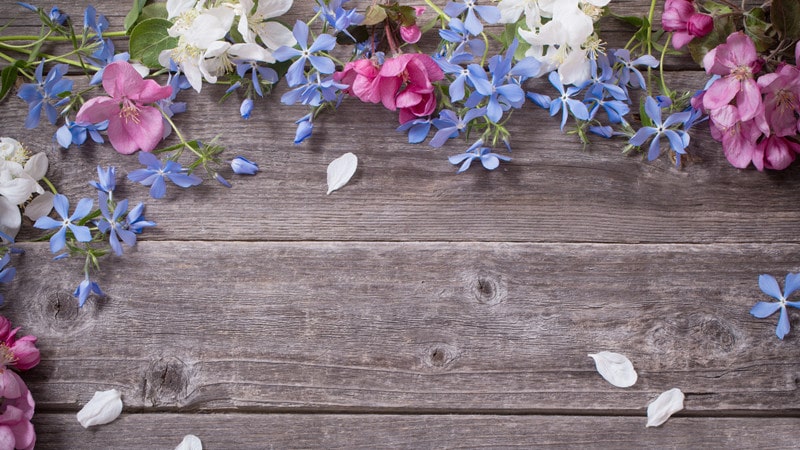 Painting Wood Flowers Suit Your Style